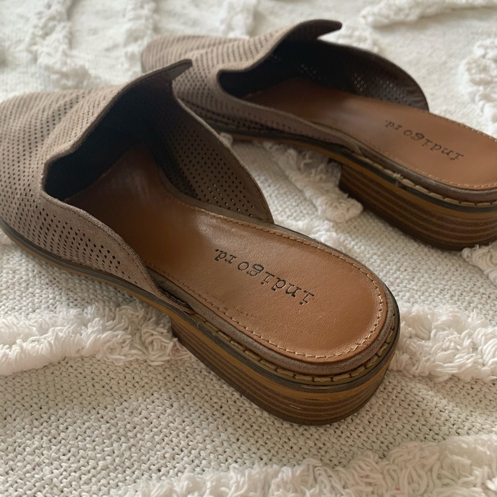 Mule slides - Picture 3 of 7